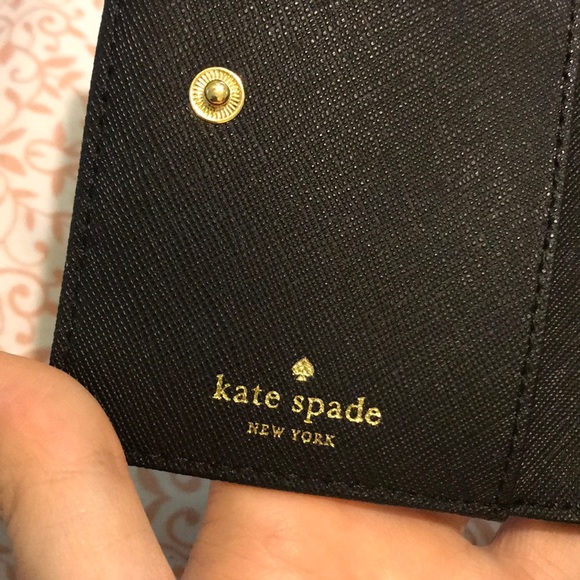 SALE 🏷 Kate Spade NEW Metallic Silver Wallet - Picture 6 of 6